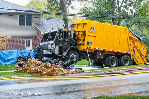 Glenview crash with garbage truck kills 3