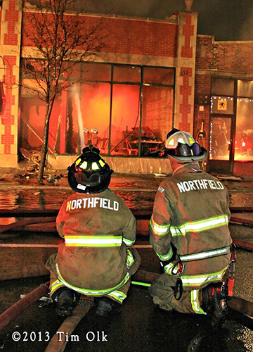 large fire destroys stores in downtown Evanston 12-29-13