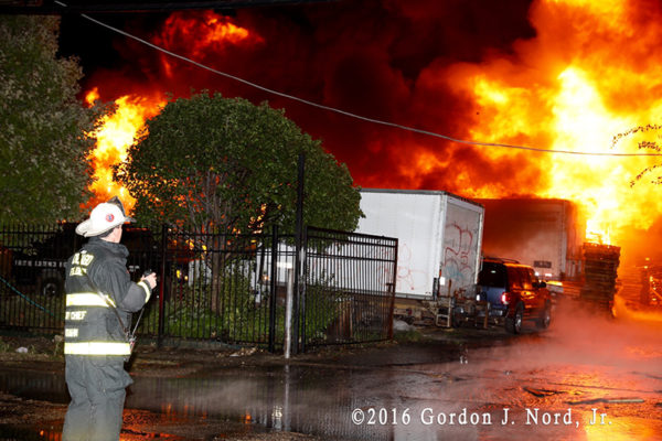 night fire scene with Chicago FD Engine 109