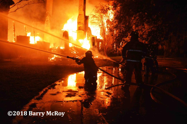 Firefighters battle South Carolina plantation house engulfed in fire