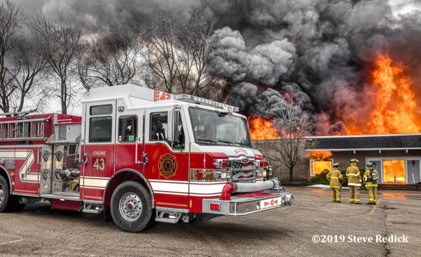the vacant Chapel Hill Golf Club in McHenry, IL burned down by the fire department after using it for training