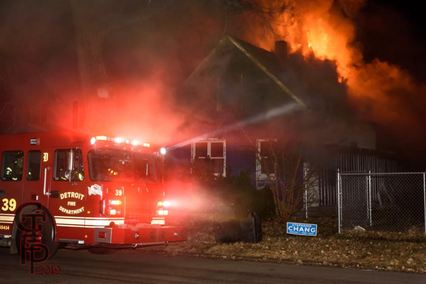 Detroit Firefighters battle dwelling fire at night
