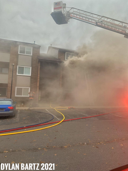wind driven fire damages apartment building in Grand Rapids